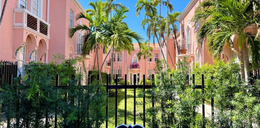 Condo in Miami Beach, Florida, 1 bedroom  № 1991275