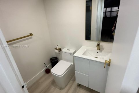 Condo in Delray Beach, Florida, 2 bedrooms  № 2075962 - photo 8