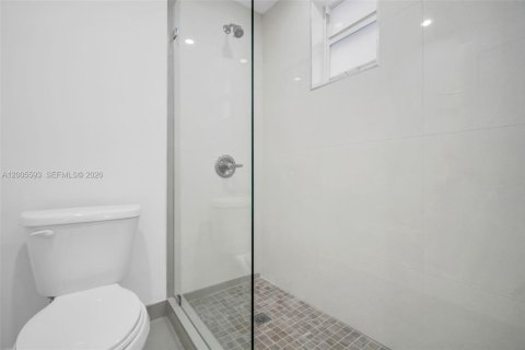 House in Miami, Florida 3 bedrooms, 123.47 sq.m. № 2069649 - photo 21