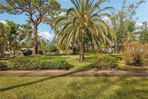 House in Sarasota, Florida 3 bedrooms, 131.18 sq.m. № 1545826 - photo 17