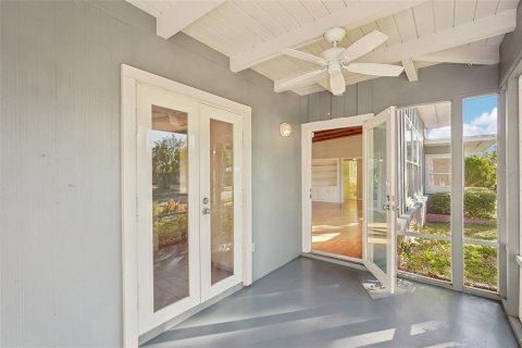 House in Sarasota, Florida 3 bedrooms, 131.18 sq.m. № 1545826 - photo 25
