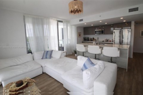 Copropriété à vendre à North Miami Beach, Floride: 2 chambres, 101.91 m2 № 1938792 - photo 8