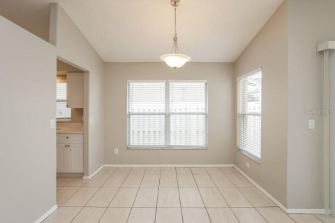 Villa ou maison à louer à Orlando, Floride: 3 chambres, 130.43 m2 № 2434525 - photo 4