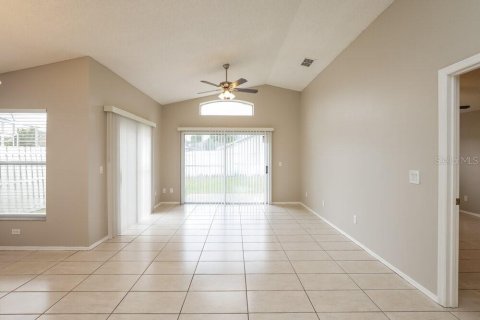 Villa ou maison à louer à Orlando, Floride: 3 chambres, 130.43 m2 № 2434525 - photo 3