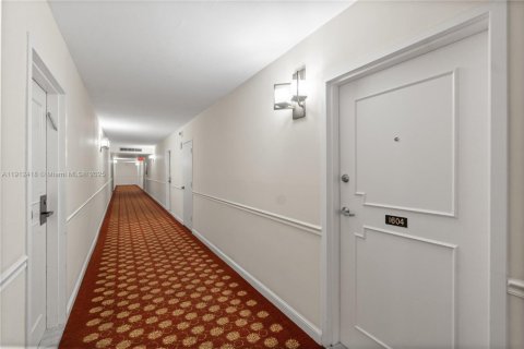 Copropriété à louer à Hallandale Beach, Floride: 1 chambre, 88.26 m2 № 1966848 - photo 4