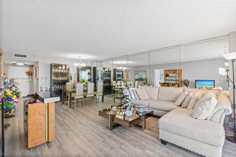 Copropriété à louer à Hallandale Beach, Floride: 1 chambre, 88.26 m2 № 1966848 - photo 8