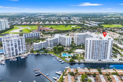 Copropriété à louer à Hallandale Beach, Floride: 1 chambre, 88.26 m2 № 1966848 - photo 30