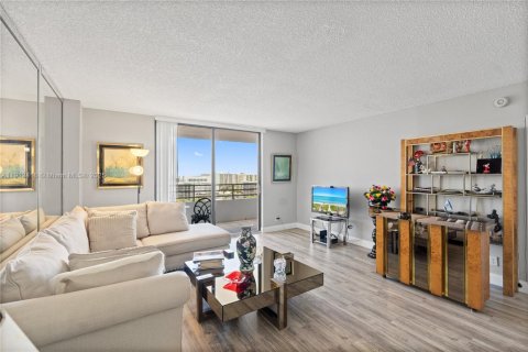 Copropriété à louer à Hallandale Beach, Floride: 1 chambre, 88.26 m2 № 1966848 - photo 6
