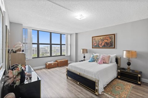 Copropriété à louer à Hallandale Beach, Floride: 1 chambre, 88.26 m2 № 1966848 - photo 11