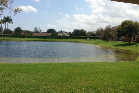 Touwnhouse à louer à Miramar, Floride: 3 chambres, 142.7 m2 № 2032426 - photo 3