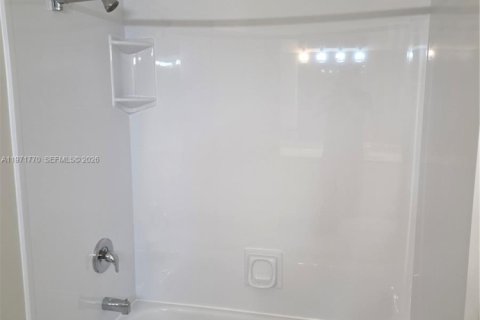 Touwnhouse à louer à Miramar, Floride: 3 chambres, 142.7 m2 № 2032426 - photo 6