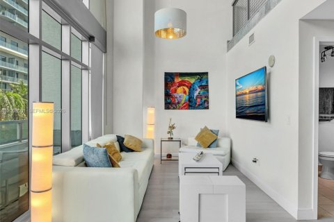 Купить кондоминиум в Майами, Флорида 1 спальня, 127.55м2, № 2172651 - фото 16