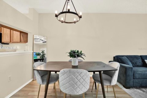Townhouse in Tampa, Florida 2 bedrooms, 107.02 sq.m. № 1536552 - photo 8