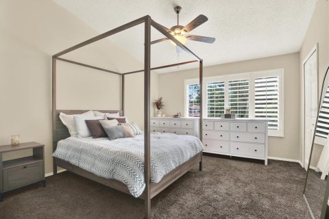 Townhouse in Tampa, Florida 2 bedrooms, 107.02 sq.m. № 1536552 - photo 13
