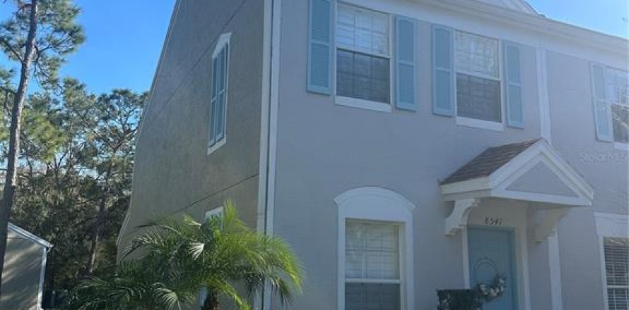 Townhouse in Tampa, Florida 2 bedrooms, 107.02 sq.m. № 1536552