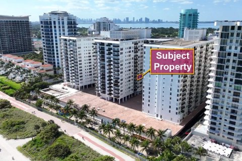 Condo in Miami Beach, Florida, 1 bedroom  № 2067905 - photo 21