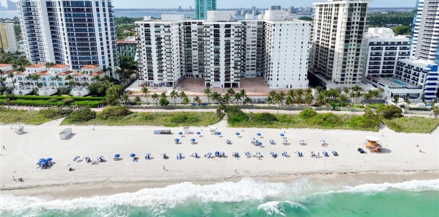 Condo in Miami Beach, Florida, 1 bedroom  № 2067905