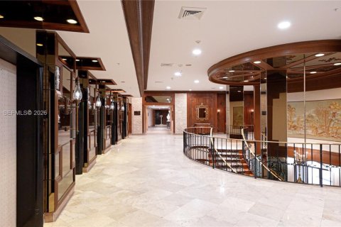 Condo in Miami Beach, Florida, 1 bedroom  № 2067905 - photo 18