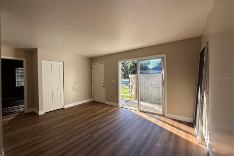 Commercial property in Ocala, Florida 8 bedrooms, 300.35 sq.m. № 2420290 - photo 6