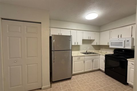 Commercial property in Ocala, Florida 8 bedrooms, 300.35 sq.m. № 2420290 - photo 24