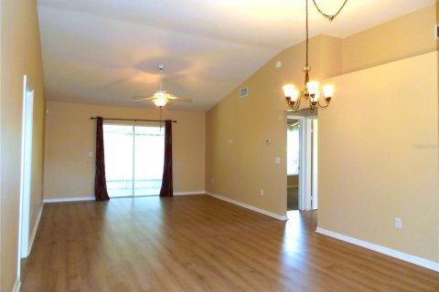 Casa en alquiler en Brandon, Florida, 4 dormitorios, 154.87 m2 № 1795856 - foto 9