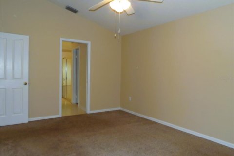 Casa en alquiler en Brandon, Florida, 4 dormitorios, 154.87 m2 № 1795856 - foto 11