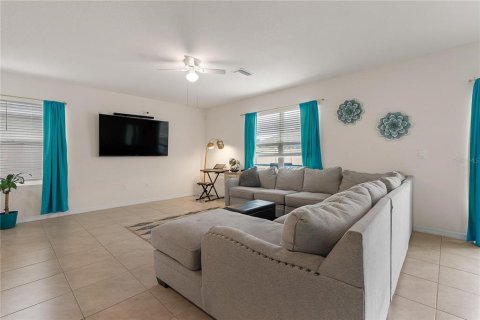 House in Odessa, Florida 4 bedrooms, 209.96 sq.m. № 1837115 - photo 13