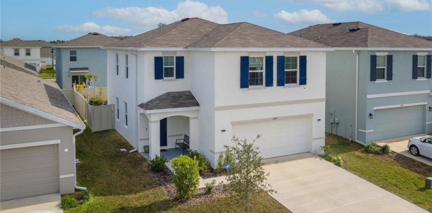 House in Odessa, Florida 4 bedrooms, 209.96 sq.m. № 1837115