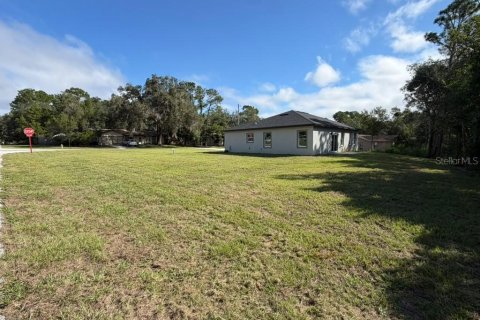 House in Citrus Springs, Florida 4 bedrooms, 160.72 sq.m. № 2394392 - photo 2