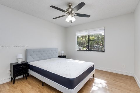 Condominio en venta en Hollywood, Florida, 2 dormitorios, 98.48 m2 № 1974180 - foto 23