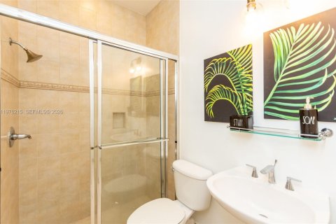 Villa ou maison à louer à Weston, Floride: 5 chambres, 233.09 m2 № 2042804 - photo 11