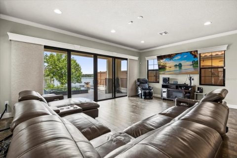 House in Orlando, Florida 4 bedrooms, 394.93 sq.m. № 1824744 - photo 3
