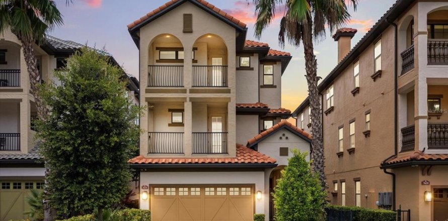 House in Orlando, Florida 4 bedrooms, 394.93 sq.m. № 1824744