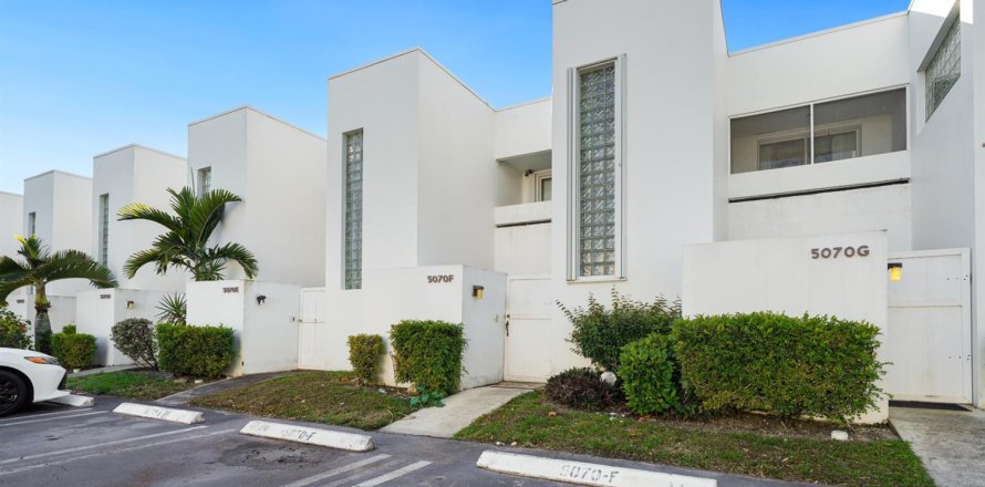 Touwnhouse à West Palm Beach, Floride 2 chambres, 118.64 m2 № 2260911