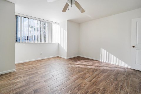 Touwnhouse à louer à West Palm Beach, Floride: 2 chambres, 118.64 m2 № 2260911 - photo 9