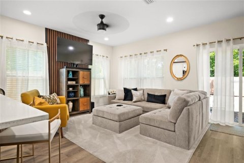 Touwnhouse à louer à Tampa, Floride: 3 chambres, 123.93 m2 № 2092381 - photo 4
