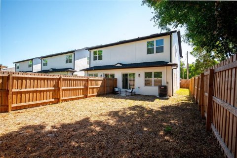 Touwnhouse à louer à Tampa, Floride: 3 chambres, 123.93 m2 № 2092381 - photo 16