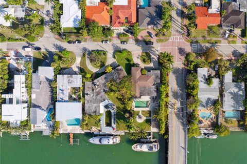Casa en venta en Miami Beach, Florida, 4 dormitorios, 271.92 m2 № 1333357 - foto 7