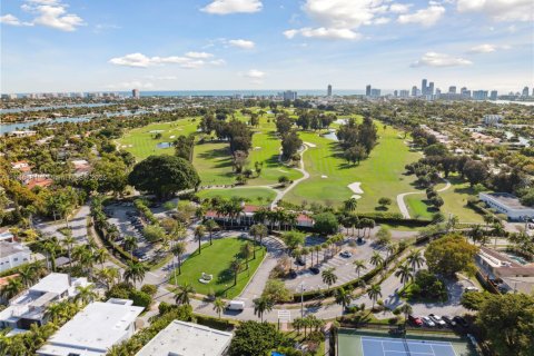 Casa en venta en Miami Beach, Florida, 4 dormitorios, 271.92 m2 № 1333357 - foto 20