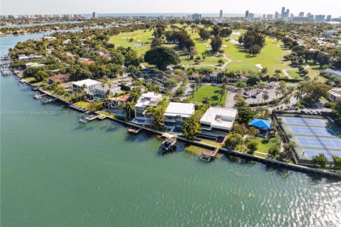 Casa en venta en Miami Beach, Florida, 4 dormitorios, 271.92 m2 № 1333357 - foto 22