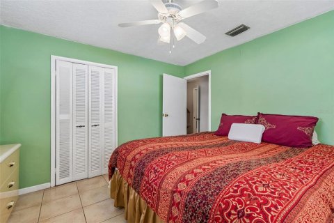Casa en venta en Tampa, Florida, 3 dormitorios, 116.78 m2 № 2167437 - foto 25