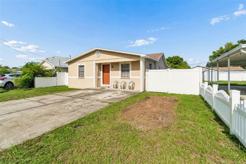 Casa en venta en Tampa, Florida, 3 dormitorios, 116.78 m2 № 2167437 - foto 4