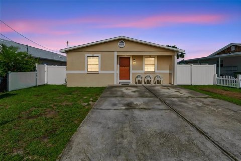 Casa en venta en Tampa, Florida, 3 dormitorios, 116.78 m2 № 2167437 - foto 6
