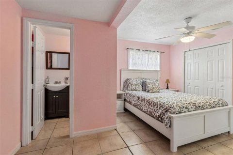 Casa en venta en Tampa, Florida, 3 dormitorios, 116.78 m2 № 2167437 - foto 23