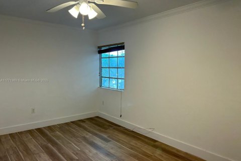 Copropriété à vendre à Miami Beach, Floride: 1 chambre, 66.33 m2 № 1867825 - photo 14