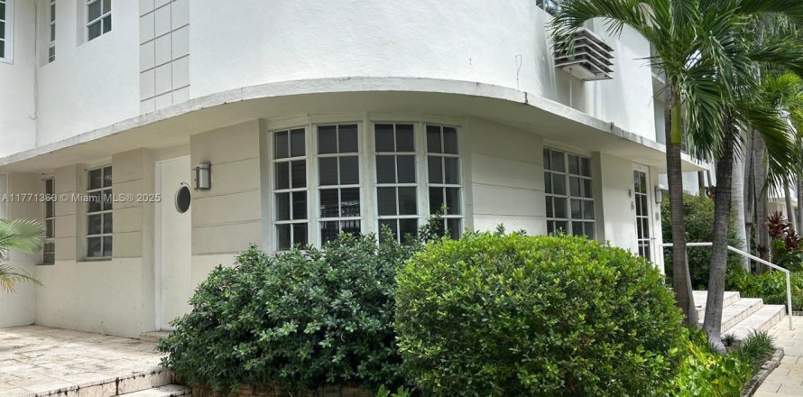 Studio à Condo à Miami Beach, Floride  № 1867825