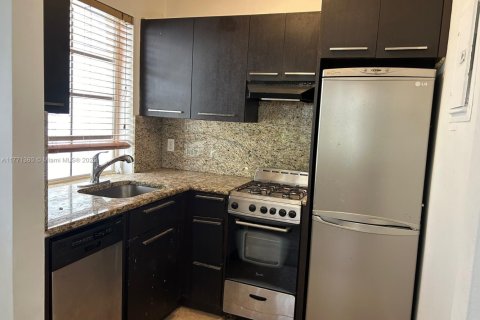 Copropriété à vendre à Miami Beach, Floride: 1 chambre, 66.33 m2 № 1867825 - photo 5