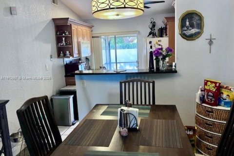 Купить виллу или дом в Дейви, Флорида 2 спальни, 115.57м2, № 1969674 - фото 2