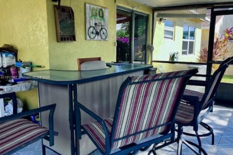 Купить виллу или дом в Дейви, Флорида 2 спальни, 115.57м2, № 1969674 - фото 15