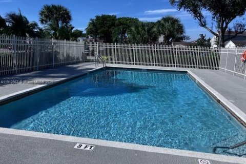 Купить виллу или дом в Дейви, Флорида 2 спальни, 115.57м2, № 1969674 - фото 20